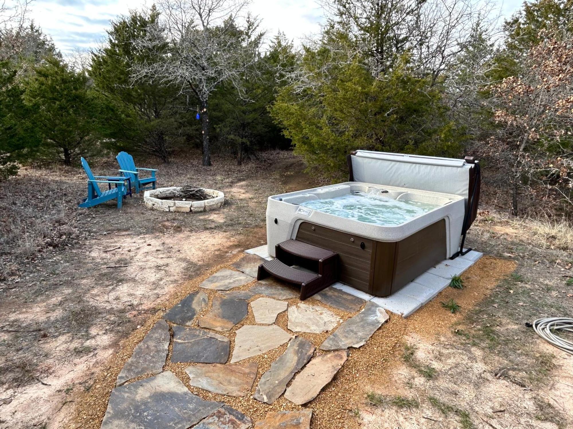 All Is Well Resort Saint Jo Exterior foto